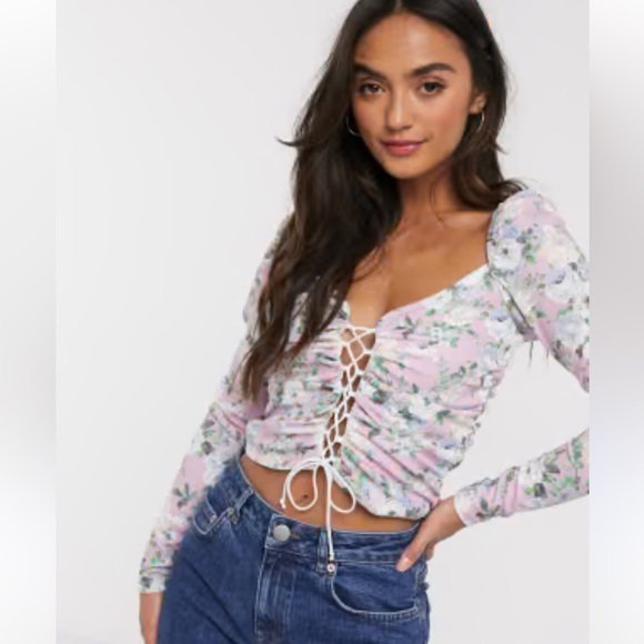 ASOS Design Long Sleeve Top with Lace Up Front Floral Print 💕 - Picture 6 of 6